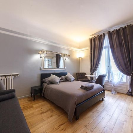 Private Studio - Avenue Des Champs-Elysees Daire Paris Dış mekan fotoğraf