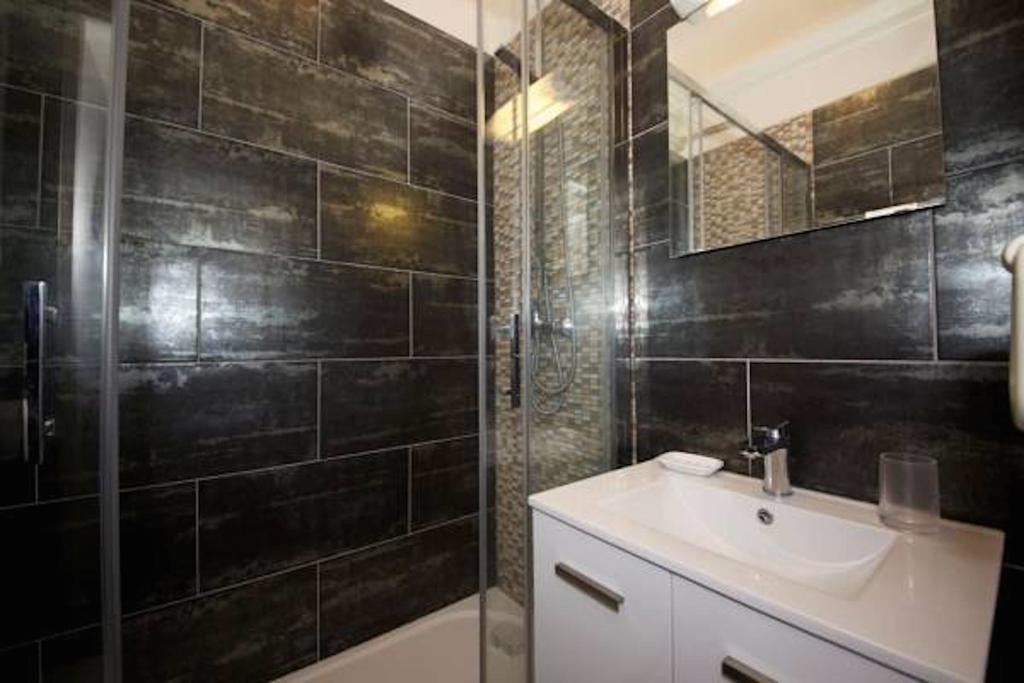 Private Studio - Avenue Des Champs-Elysees Daire Paris Dış mekan fotoğraf
