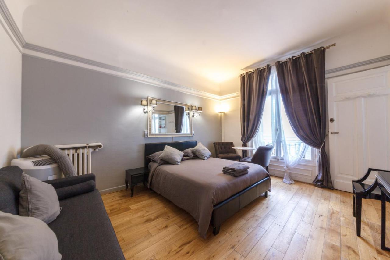 Private Studio - Avenue Des Champs-Elysees Daire Paris Dış mekan fotoğraf